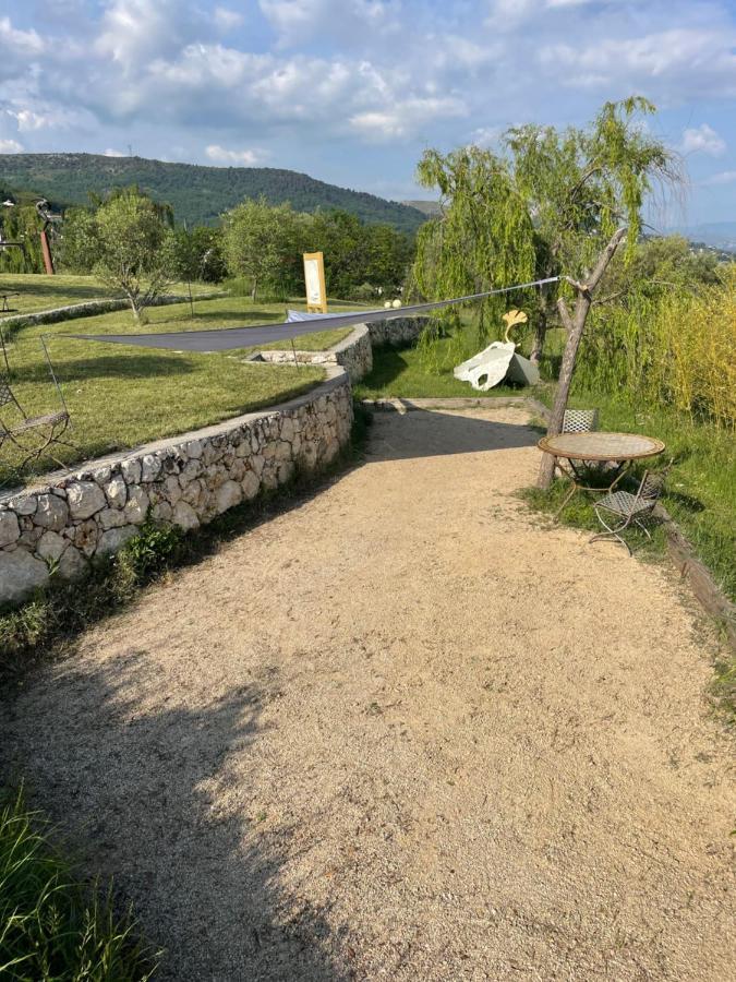 Les 4 Elements Bed & Breakfast Tourrettes-sur-Loup Dış mekan fotoğraf