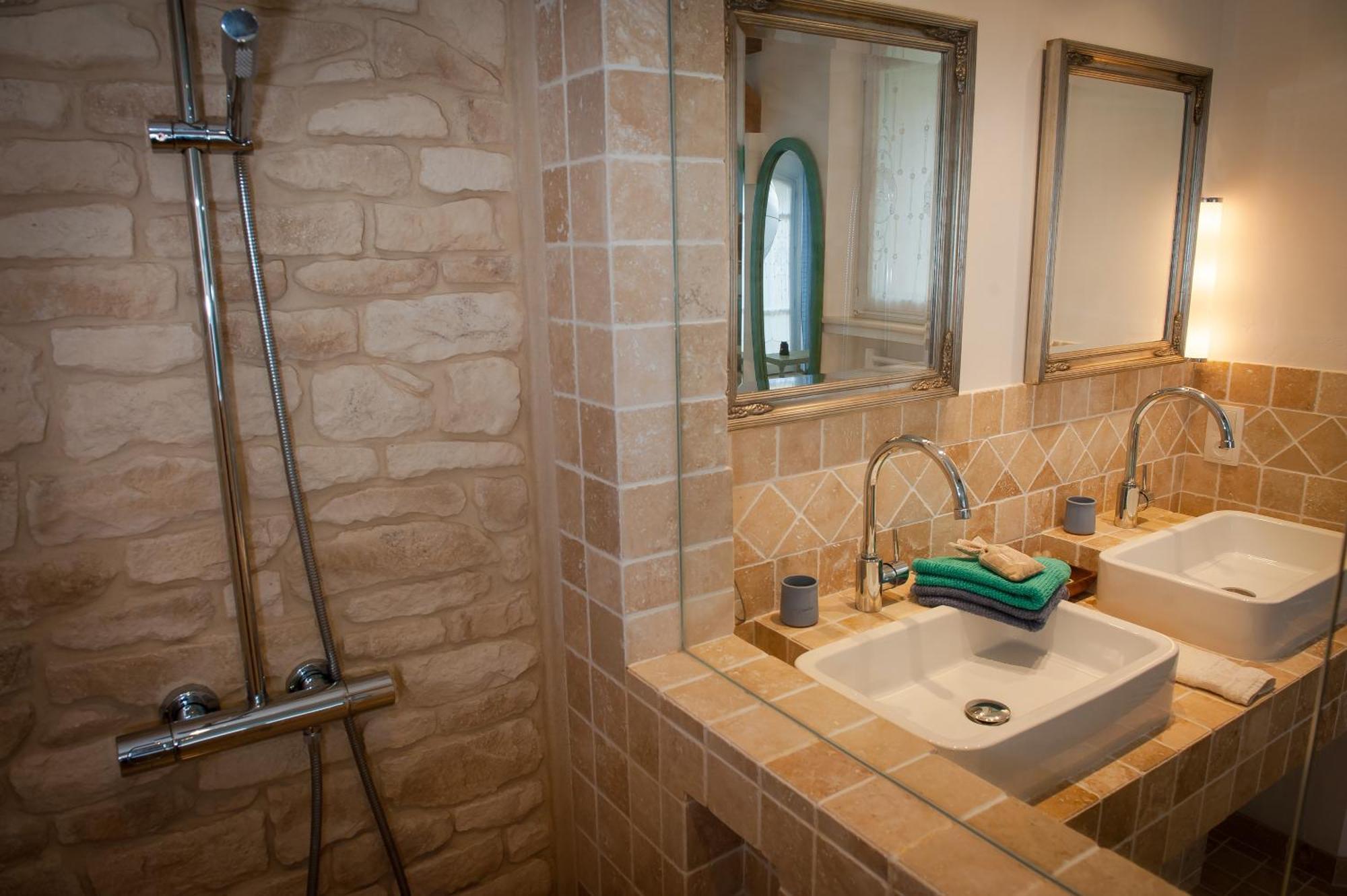Les 4 Elements Bed & Breakfast Tourrettes-sur-Loup Oda fotoğraf