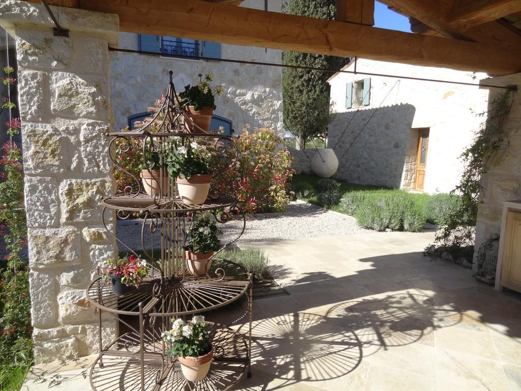Les 4 Elements Bed & Breakfast Tourrettes-sur-Loup Dış mekan fotoğraf
