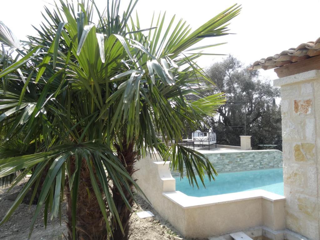 Les 4 Elements Bed & Breakfast Tourrettes-sur-Loup Dış mekan fotoğraf
